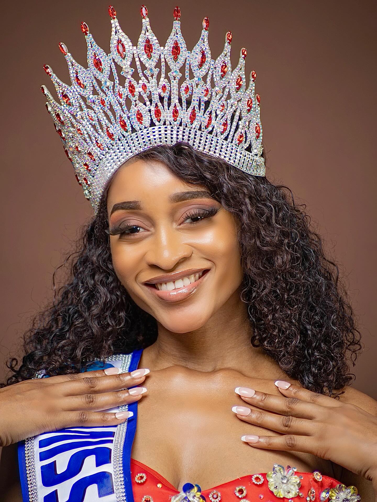 images/@lycia_farrel - R⤓Download.jpeg